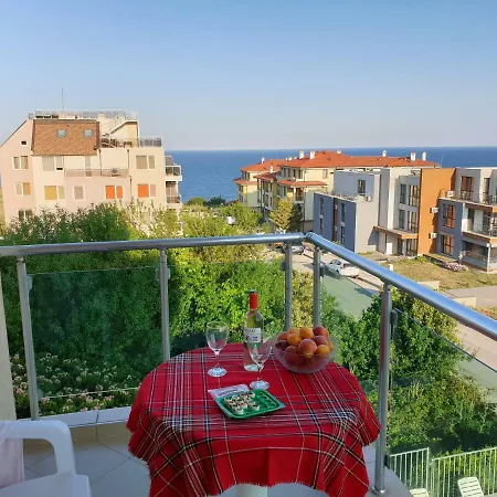 Black Sea Meadows Apartman *