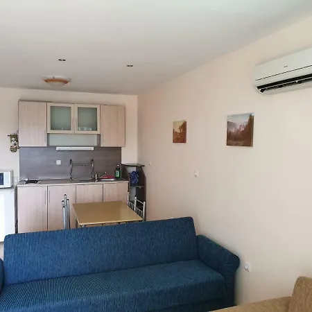 Black Sea Meadows Apartmán *
