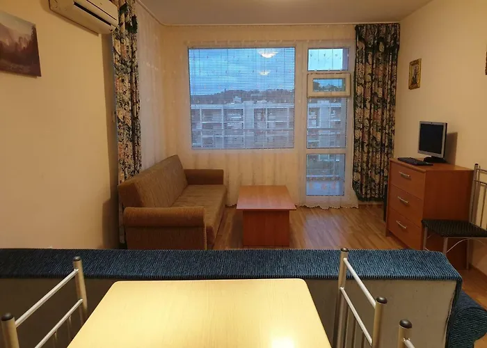 Black Sea Meadows アパート