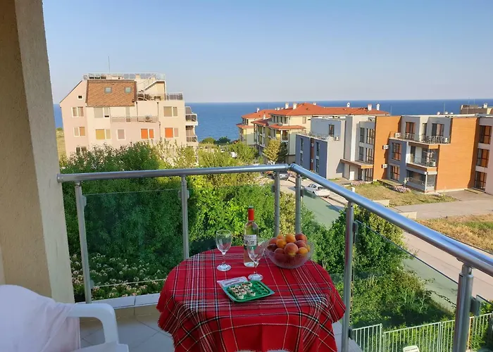 Black Sea Meadows アパート *